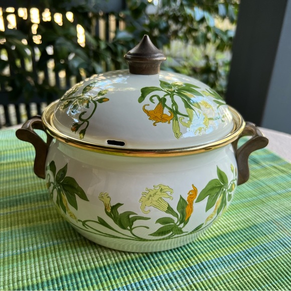 Asta German Porcelain Yellow Floral Enamel Cookware 8.5 - Picture 9 of 12